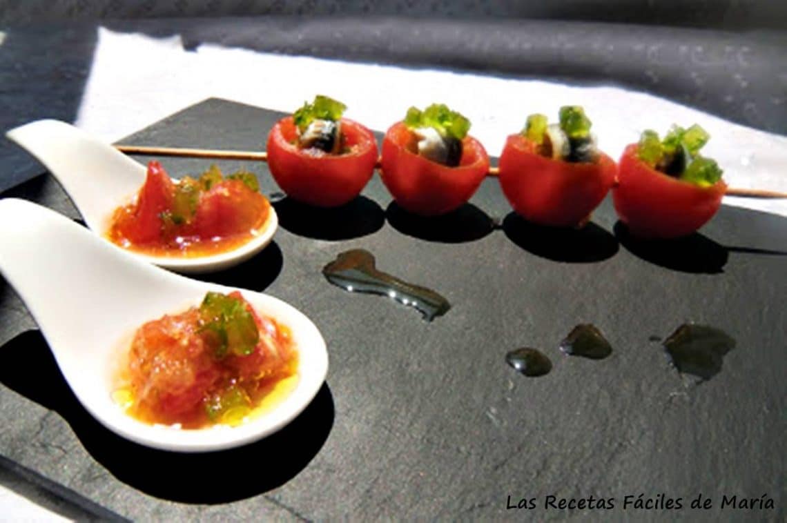 tomates cherry con boquerones y gelatina de ajo y perejil